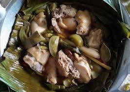Pindahkan ayam dan kuah ke dalam mangkok yang telah dilapisi daun pisang. Recipe Yummy Garang Asem Ayam Tanpa Santan