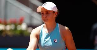 Krejcikova/siniakova v linette/pera friday 11 june 2021. Alert Ashleigh Barty Retires Mid Match Against Linette Tennis Majors