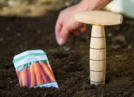 turning a garden dibber craft