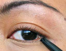 how to apply eyeliner soft lines with