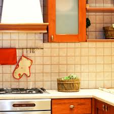 Although using white vinegar on your corian countertop will clean the dirt away from it, it'll still have any burn marks or scratches that it might have sustained. How To Clean Kitchen Countertops Merry Maids