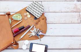 15 purse essentials that make life