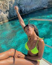 Angélique (Koh-Lanta) : L'aventurière dégaine un bikini qui réchauffe  Instagram !