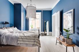 Le bleu est une couleur propice à l'apaisement et à l'endormissement, c'est pour cela qu'elle est si appréciée pour les murs et meubles de la chambre ! Pleins Feux Sur 15 Magnifiques Chambres Bleues