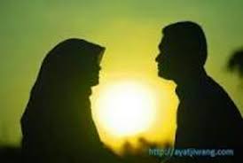Sebelum melakukan hubungan intim, pasangan suami istri sebaiknya melafalkan doa terlebih dahulu. Goriau Bolehkah Suami Istri Saling Melihat Kemaluan Pasangannya Saat Berhubungan Intim Ini Jawabannya