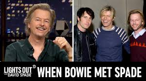 Biografía es originario de la localidad de. The Story Behind David Spade S Pic With David Bowie And Trent Reznor Lights Out With David Spade Youtube