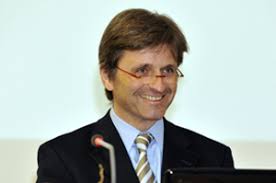 NUK-Vorstandsmitglied Dr. <b>Dietrich Gottwald</b> dankte im Anschluss der <b>...</b> - praemierung_stufe1_gottwald