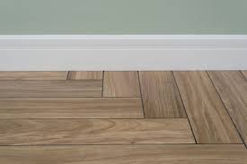 transitioning hardwood floors from room