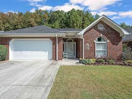 319 Creekside Ln Gardendale Al 35071