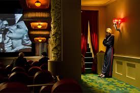 Edward hopper, new york movie, 1939 & the doors: 14 Famous Movie Scenes Directly Influenced By Paintings Taste Of Cinema Movie Reviews And Classic Movie Lists