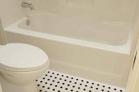 how to clean a fiberglass tub with a