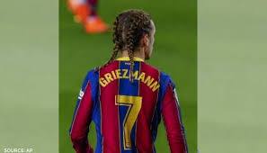 Antoine griezmann fanpage's instagram profile post: Barcelona Star Antoine Griezmann Dons Braids But Misses Sitter Against Real Sociedad