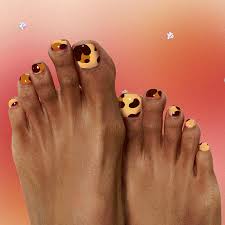 is toenail art making its big comeback
