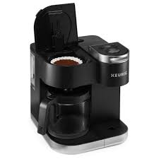 It seems the manufacturer is getting more adept at creating a machine that complements—rather than overwhelms—the space on your counter reserved for coffee makers. Keurig K Duo Single Serve Carafe Coffee Maker Black 1 Ct Kroger