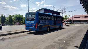 Trans semarang (sering disebut brt atau brt trans semarang sebagai istilah populer) adalah sistem transportasi bus raya terpadu di jawa tengah yang beroperasi di kota dan (sebagian) kabupaten semarang. Terminal Mangkang Wikipedia Bahasa Indonesia Ensiklopedia Bebas