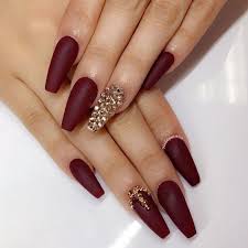 #elegant manicure pics #maroon nail designs #maroon manicure #short nails. Maroon Nails Will Make A Queen Out Of You Naildesignsjournal Com Maroon Nail Designs Maroon Acrylic Nails Burgundy Matte Nails