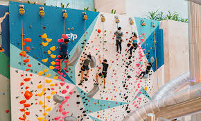 Changi Airport Opens New Rock Climbing