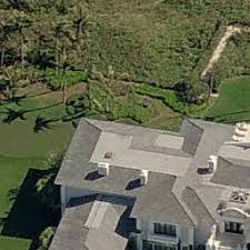 Rush limbaugh, who died wednesday morning at the age of 70, leaves behind a $50 million palm beach, florida home for his wife, kathryn. Rush Limbaugh S House Celebrity Houses Famous Houses House