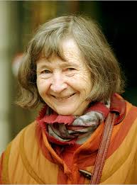 Foto: Elin Høyland/Dagsavisen. Anne-Cath. Vestly (1920-2008) er en av Norges mest leste og kjæreste barnebokforfattere. Stadig nye generasjoner stifter ... - elin-hc3b8yland-2-ok