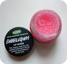 lush bubblegum lip scrub review