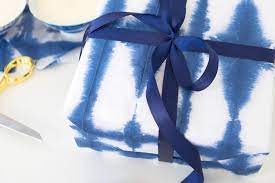 diy shibori tie dye wrapping paper
