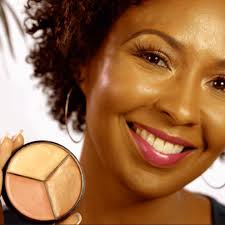 get the natural glowy makeup look using