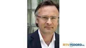 GRONINGEN - Jeroen Smit is benoemd tot hoogleraar Journalistiek aan de Rijksuniversiteit Groningen. Smit is onderzoeksjournalist en hij schreef boeken over ... - groot_110912-JeroenSmit