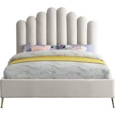 Tufted Velvet Queen Bed In Cream