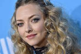 Amanda Seyfried Reveals Her Favorite Nighttime Skin-Care Products —  Interview