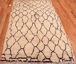 vine berber moroccan rug 70532