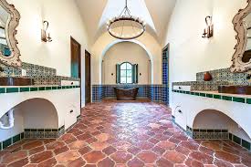 The design experts at hgtv share tips and ideas for decorating with fall's trendiest colors in your home. Warm And Cozy Trend Best Bathrooms With Timeless Terracotta Tiles