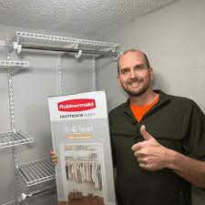 rubbermaid fasttrack closet kit