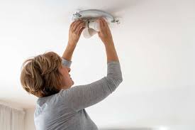 how to change a lightbulb homeserve usa