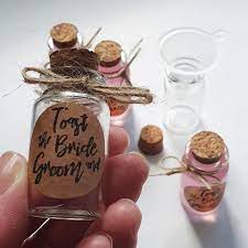 Wedding Favours L Toast The Bride And