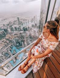 The neighborhood is home to 209 hotels and other accommodations, so you can find something that works for your stay. The Burj Khalifa Izkiz