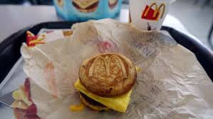 fast food chain serve breakfast
