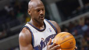 On september 25, 2001, jordan confirmed those rumors, announcing that he would once again return to the nba as a member of the wizards. A 38 Year Old Michael Jordan Drops 51 Points On The Hornets