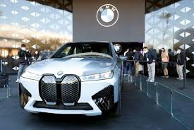 Bmw Ix Flow Showcased At Ces How Does