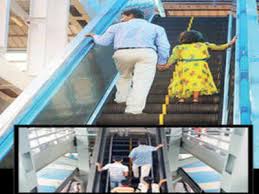 5 hurt as thane station escalator stops