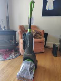 bissell carpet cleaner near new for