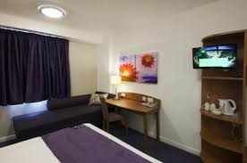 You can check in starting at 2:00 pm. Premier Inn London Gatwick Airport North Terminal Hotel Gatwick From 51 Lastminute Com