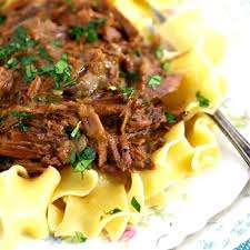 beef and noodles in the slow cooker