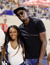 Standing here having done it again at 32, and holding my baby, is a dream come. Team Jamaica Auf Twitter Shelly Ann Fraser Pryce Sports Her Baby Bump At Digicel Grand Prix As She Is Greeted With Well Wishes From Usain Bolt Fans At Stadium Https T Co Mmzwgkwskv