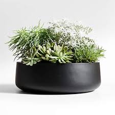 Saabira Tabletop Planter Black