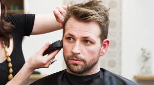 Восстановление такой причёски не составит труда в домашних условиях, однако мужчинам с залысинами в области лобных долей предпочтительнее обратиться к профессионалам. Muzhskie Pricheski S Zalysinami Na Lbu Strizhki Foto