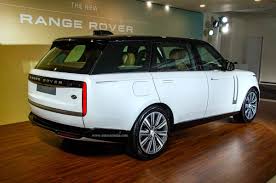 2022 range rover first look exterior
