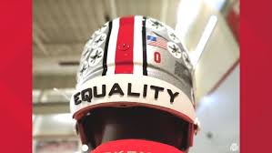 Dan heb je geluk, want hier zijn ze. Equality Ohio State Helmets To Feature Message As Big Ten Launches Social Justice Campaign 10tv Com