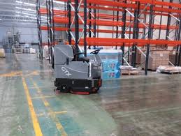 warehouse floor cleaning scrubber