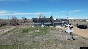 casper wy houses with land