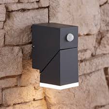 Wall Light Ip54 With Pir Motion Sensor